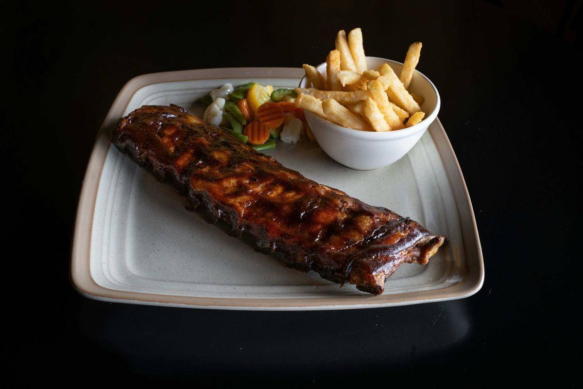 ilustrasi sajian pork ribs (pexels.com/Alberta Studios)
