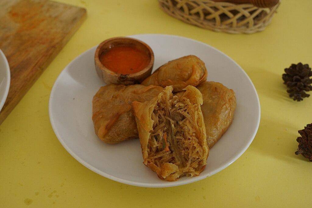 ilustrasi martabak bihun ala Madura (commons.wikimedia.org/Qmy97)