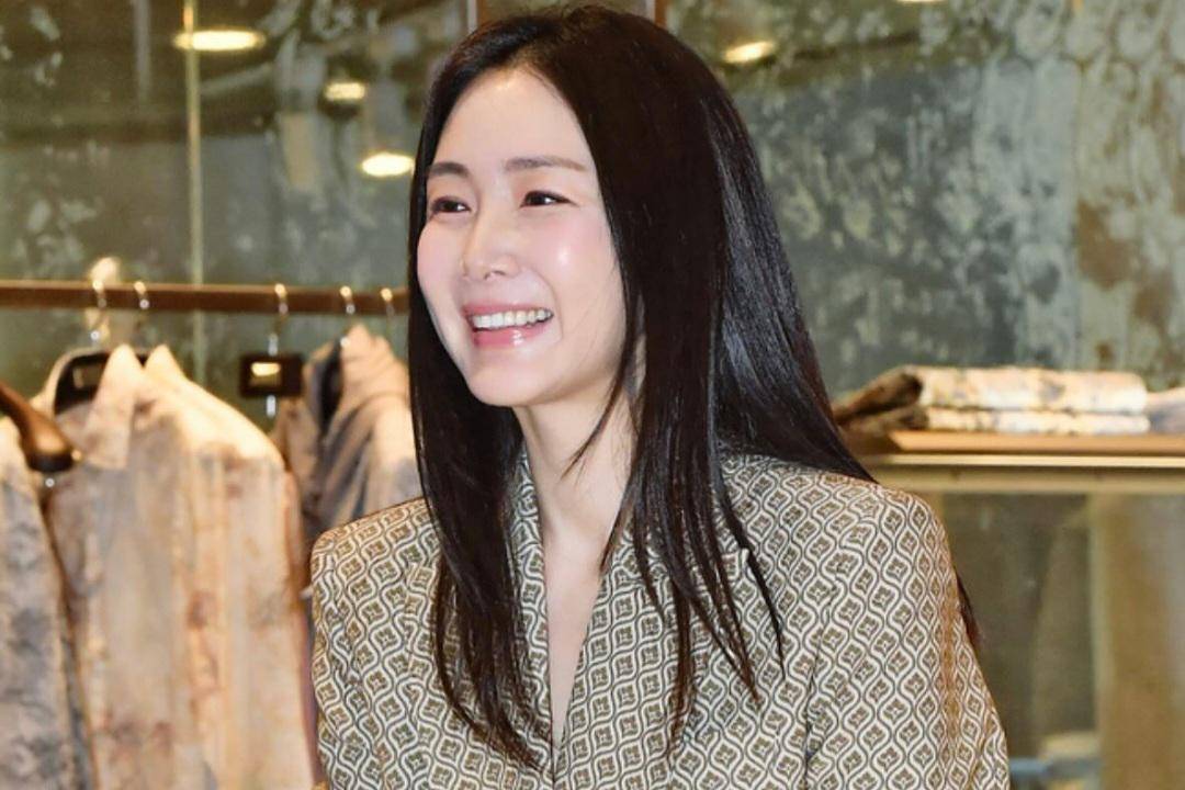 Choi Ji Woo 