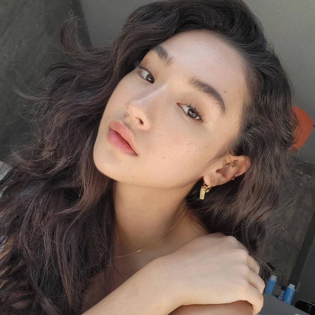 Inspirasi makeup ala Minnie Mills (instagram.com/minnie.mills)
