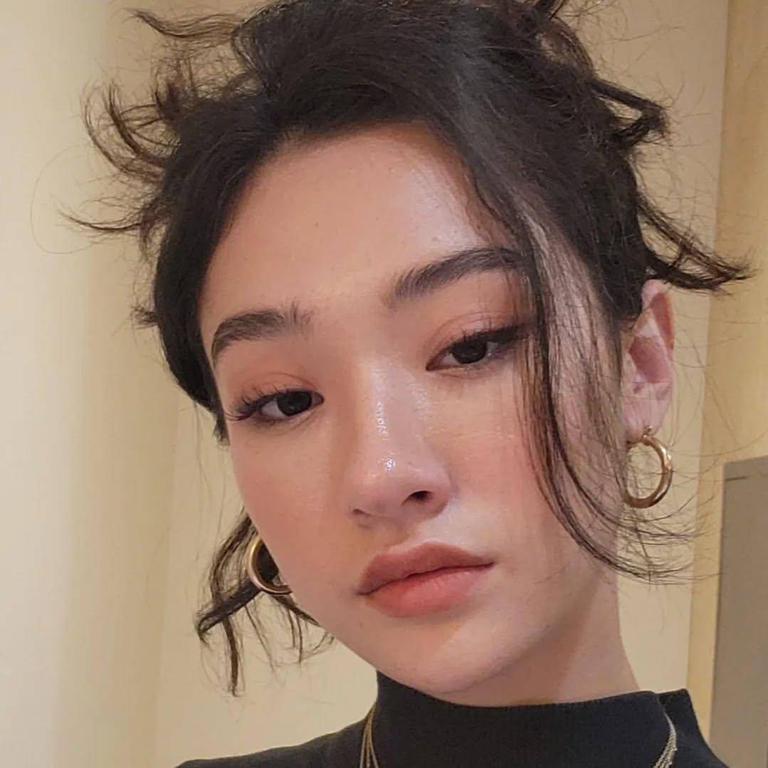 Inspirasi makeup ala Minnie Mills (instagram.com/minnie.mills)