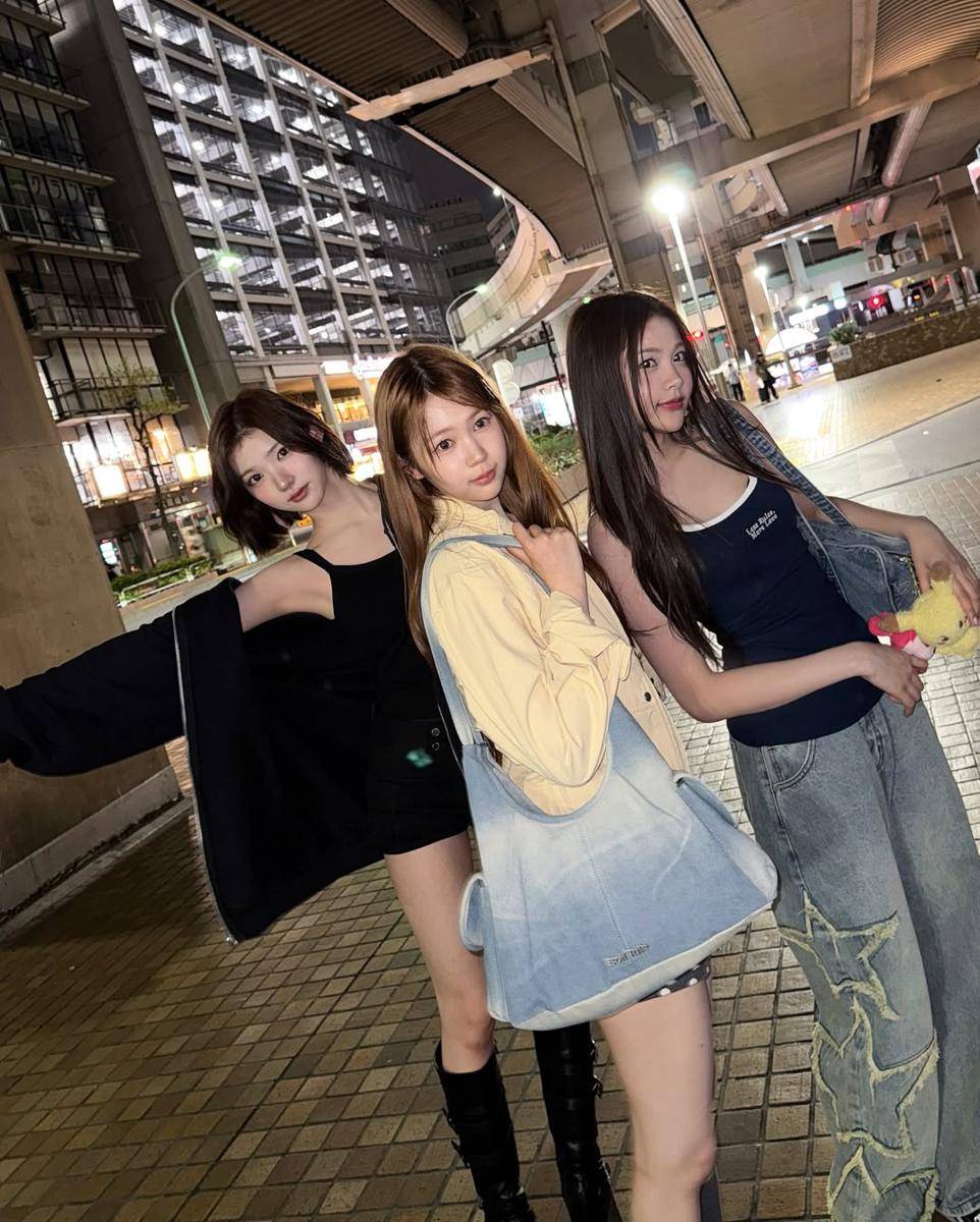 Hearts2Hearts (instagram.com/hearts2hearts)