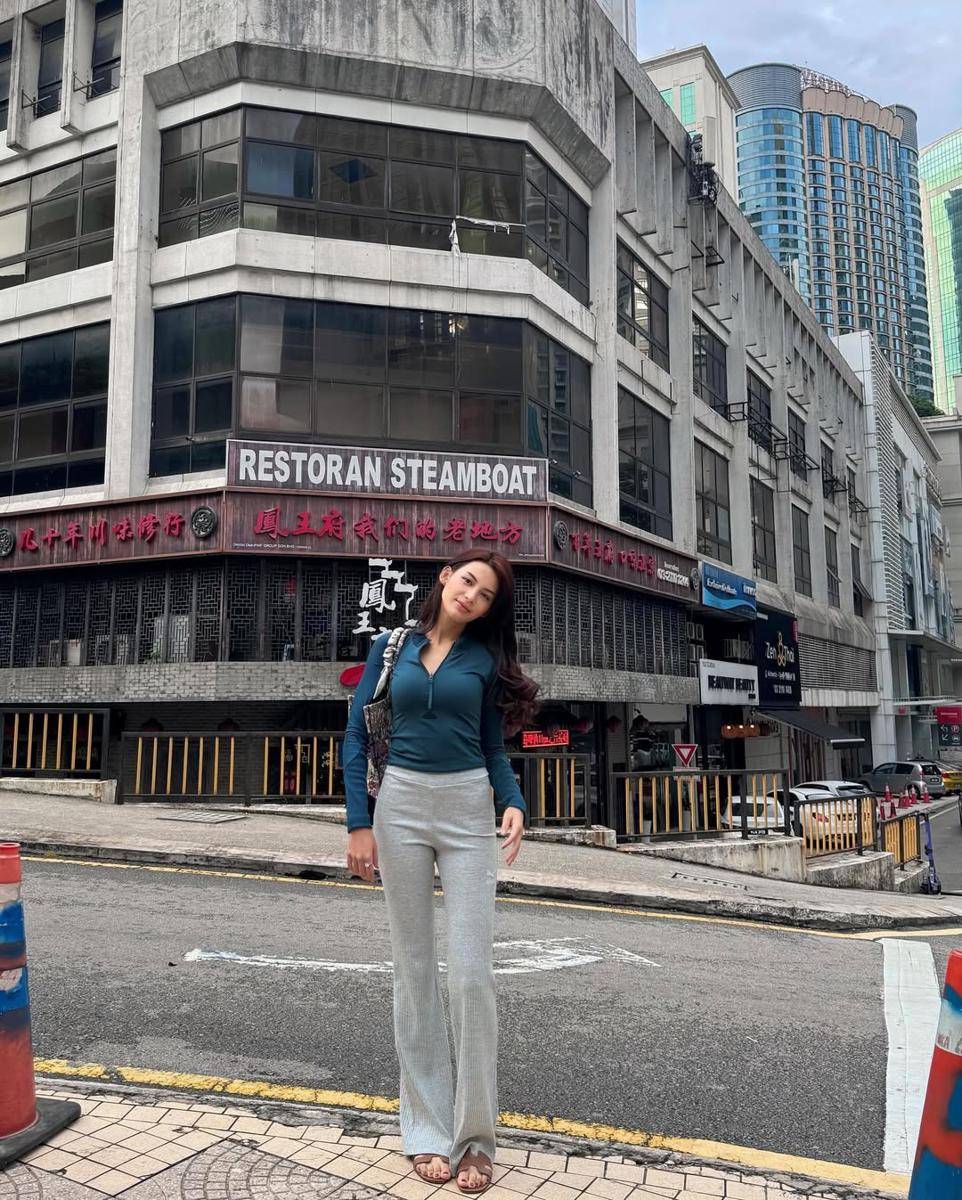 inspirasi OOTD kasual ala pemain film Rest Area (instagram.com/laniafira)