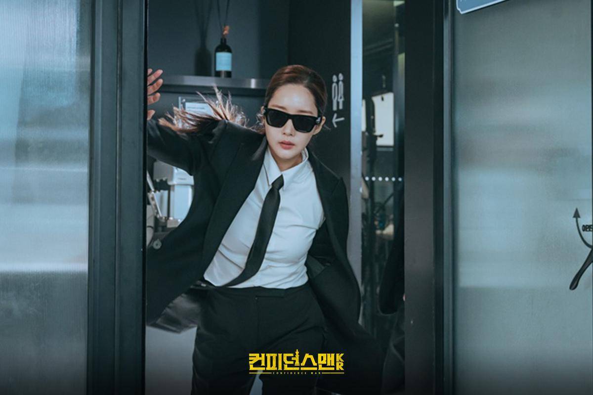 still cuts drama Confidence Queen (dok. TV Chosun/Confidence Queen)
