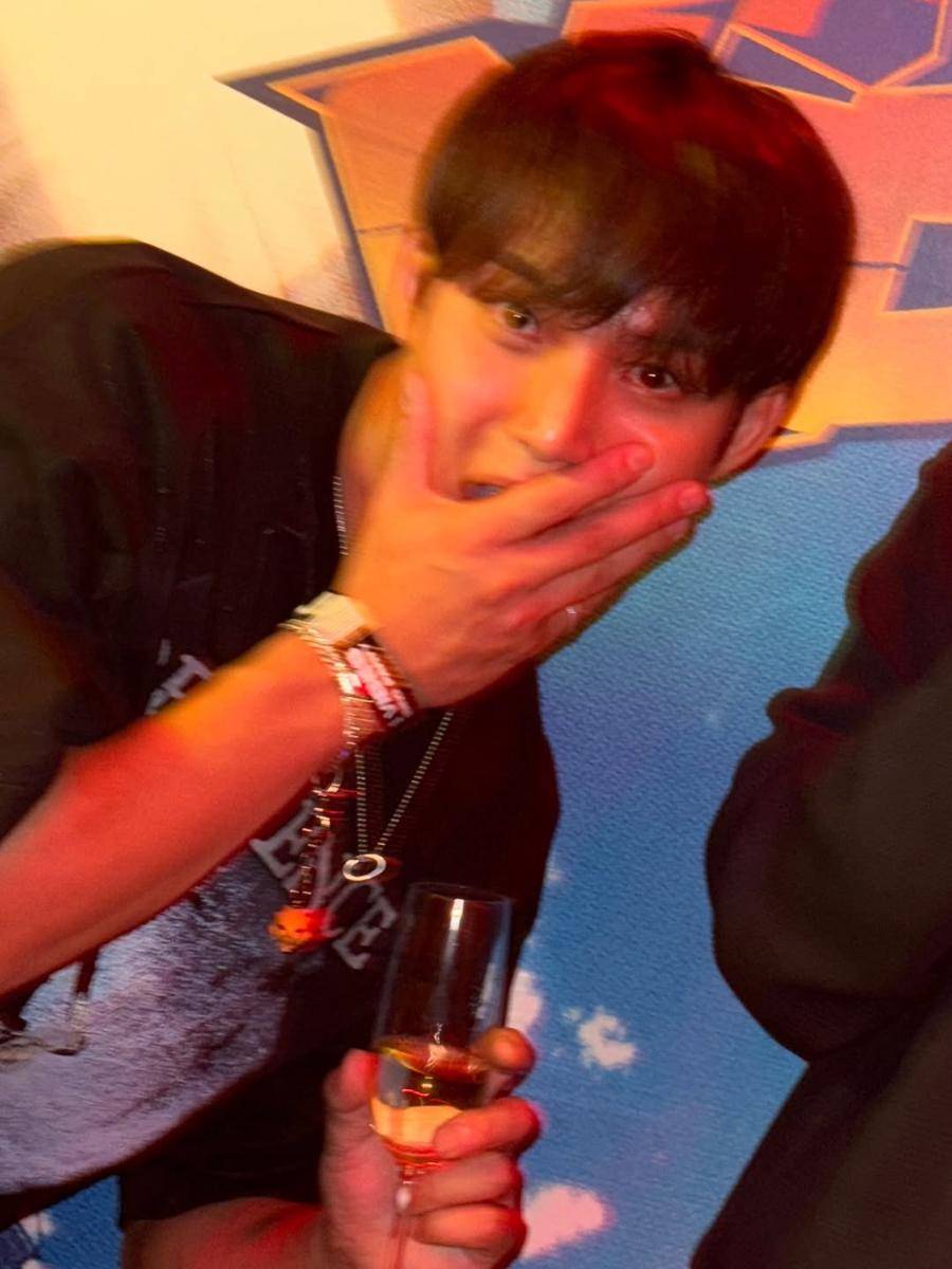 Listening Party Album CXM Mingyu dan S.Coups