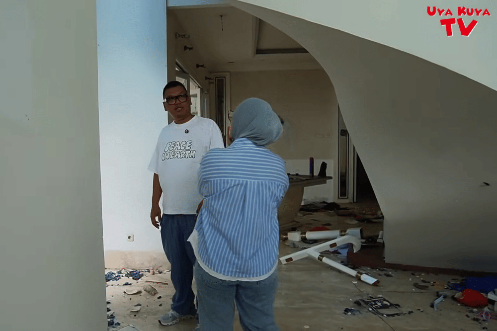 Foto rumah Uya usai dijarah