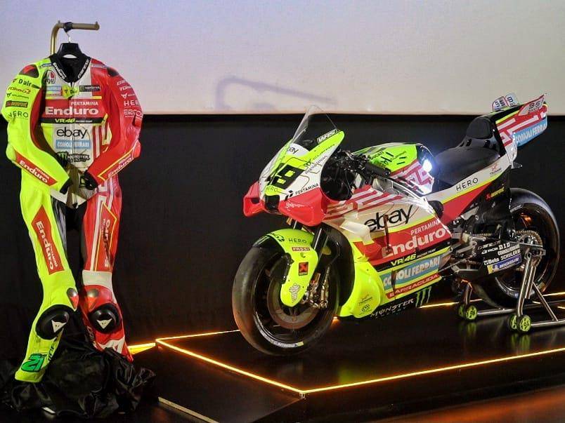 Potret livery spesial Pertamina Enduro VR46 Racing Team untuk MotoGP Indonesia 2025. (IDN Times / Gilang Pandutanaya)