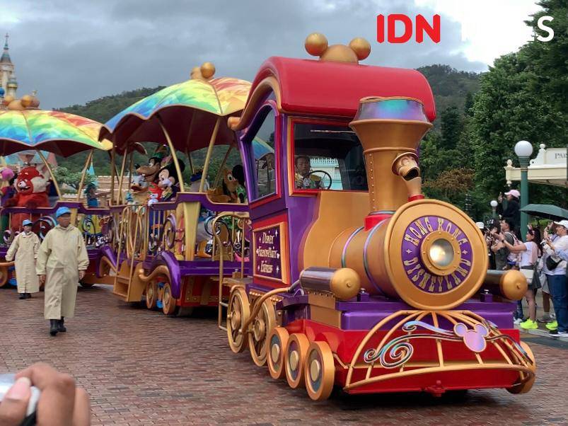 Potret parade di Hong Kong Disneyland 