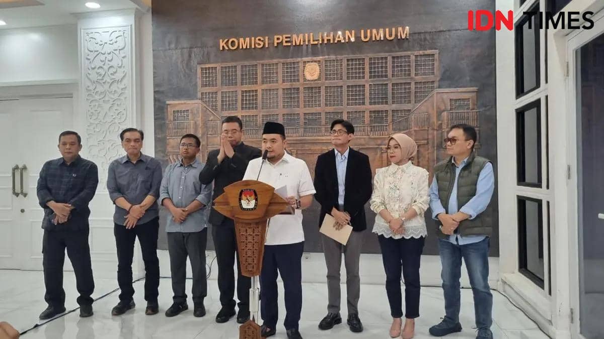 Komisi Pemilihan Umum (KPU) RI secara resmi batalkan aturan soal dokumen Capres-Cawapres dirahasiakan. (IDN Times/Yosafat Diva)