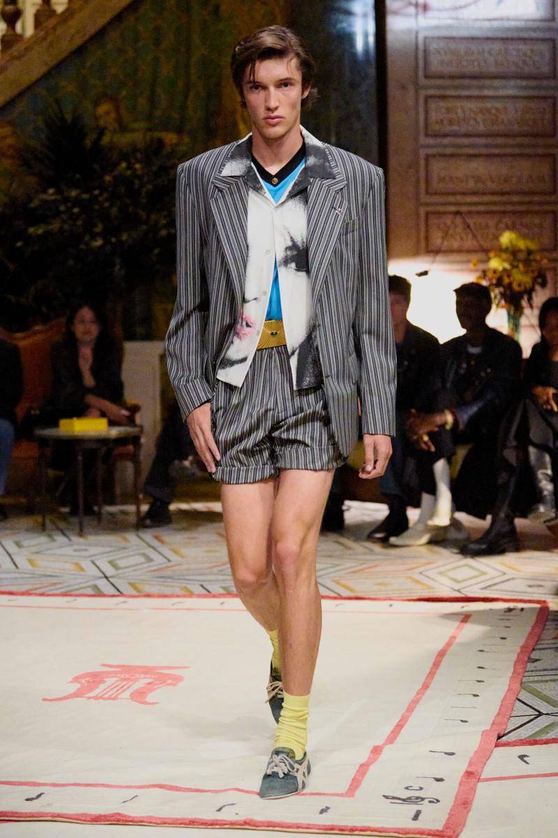 Koleksi Onitsuka Tiger X Versace edisi Spring/Summer 2026 (dok. Onitsuka Tiger)