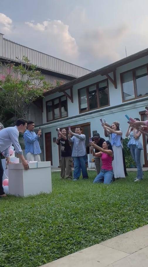 Gender reveal kehamilan Steffi Zamora