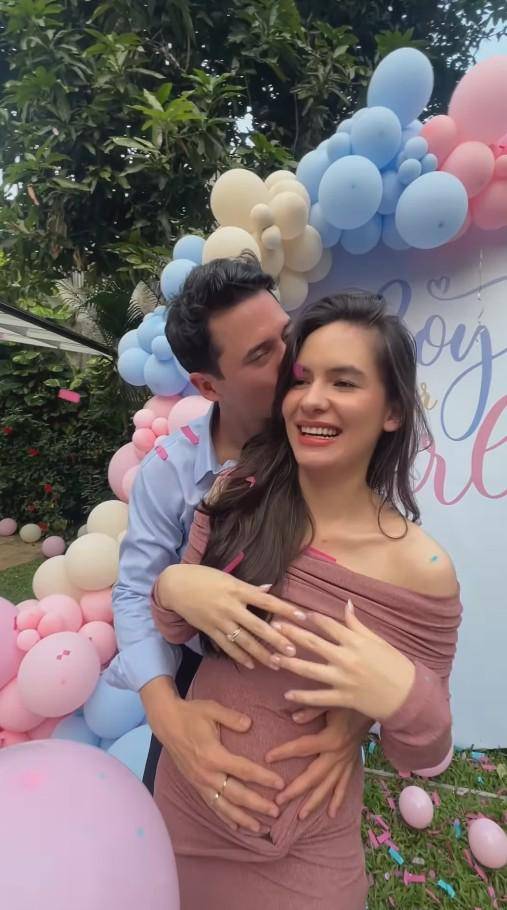 Gender reveal kehamilan Steffi Zamora