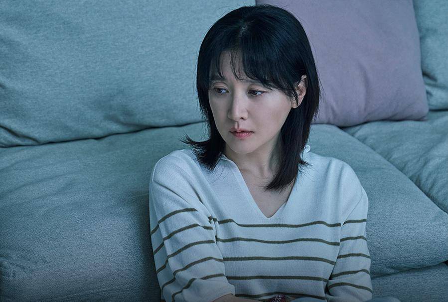 still cut drama Korea Walking On Thin Ice (instagram.com/kbsdrama)