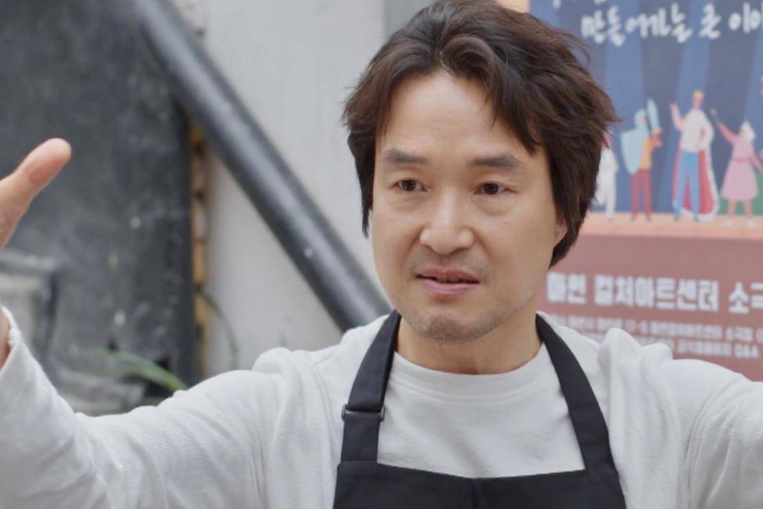 Mr. Shin (Han Suk Kyu) dalam drakor Shin's Project (dok. VIU/Shin's Project) 
