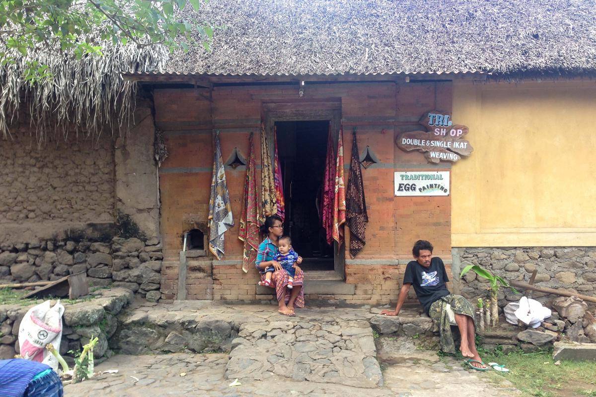 salah satu rumah warga di Desa Tenganan Pegringsingan (dok.pribadi/Natalia Indah)