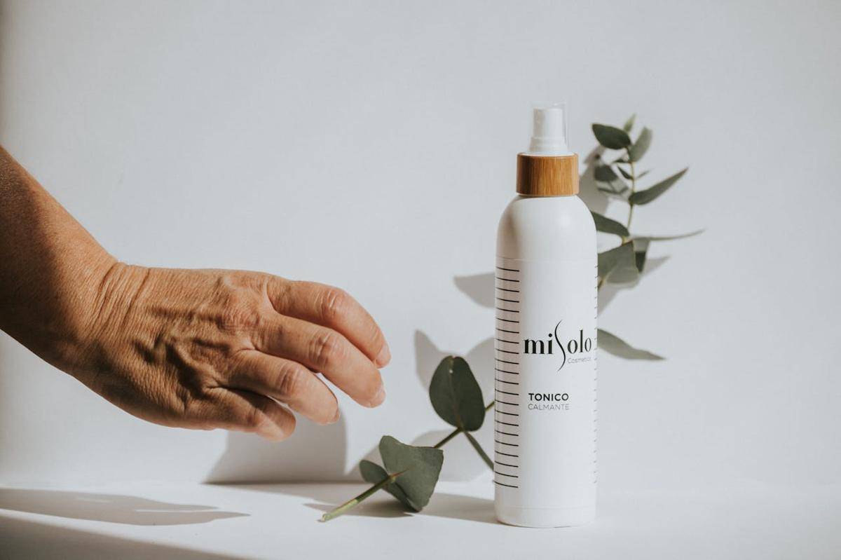 ilustrasi toner (pexels.com/Misolo Cosmetic)