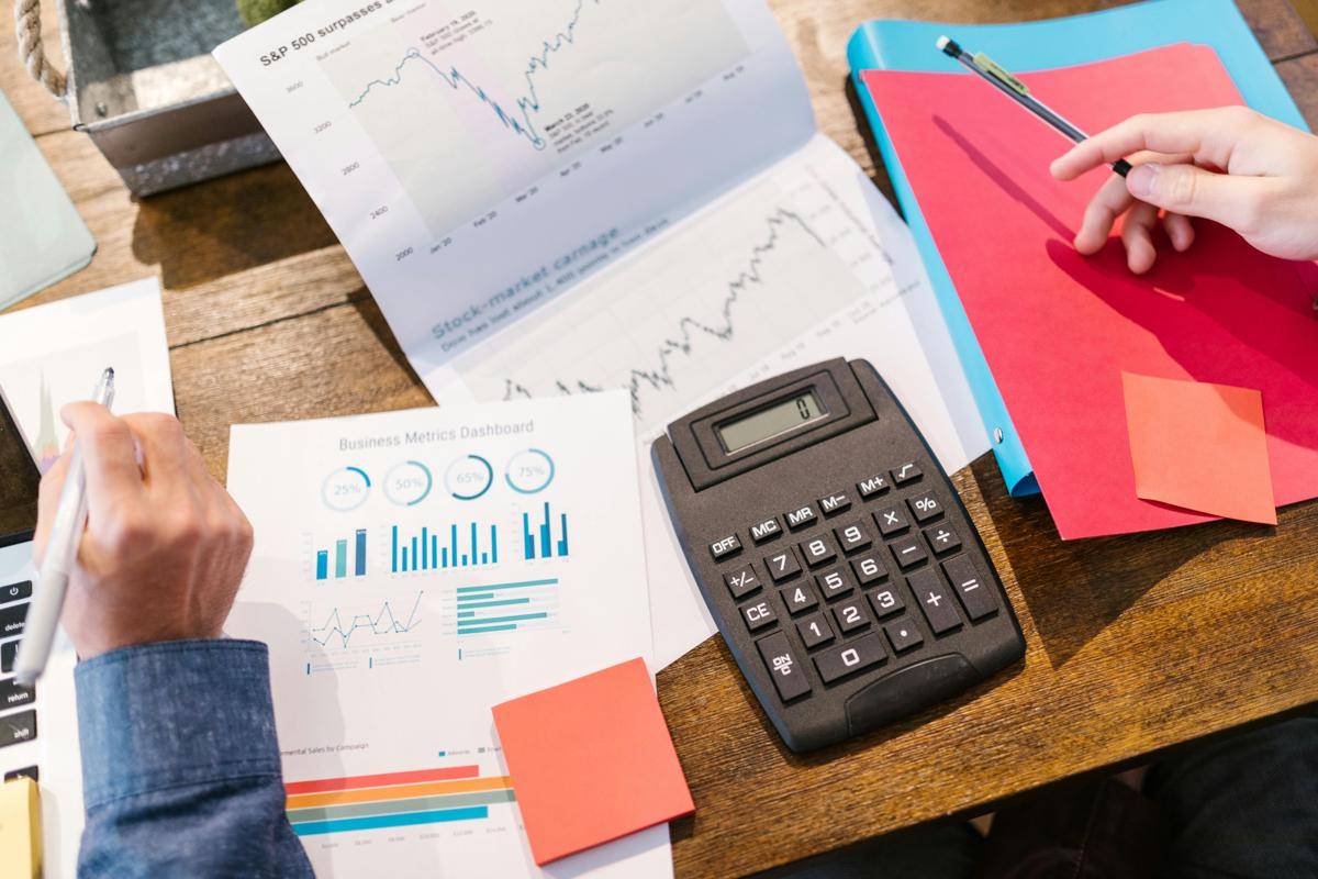 ilustrasi kenaikan akibat investaai (pexels.com/RDNE Stock Project)