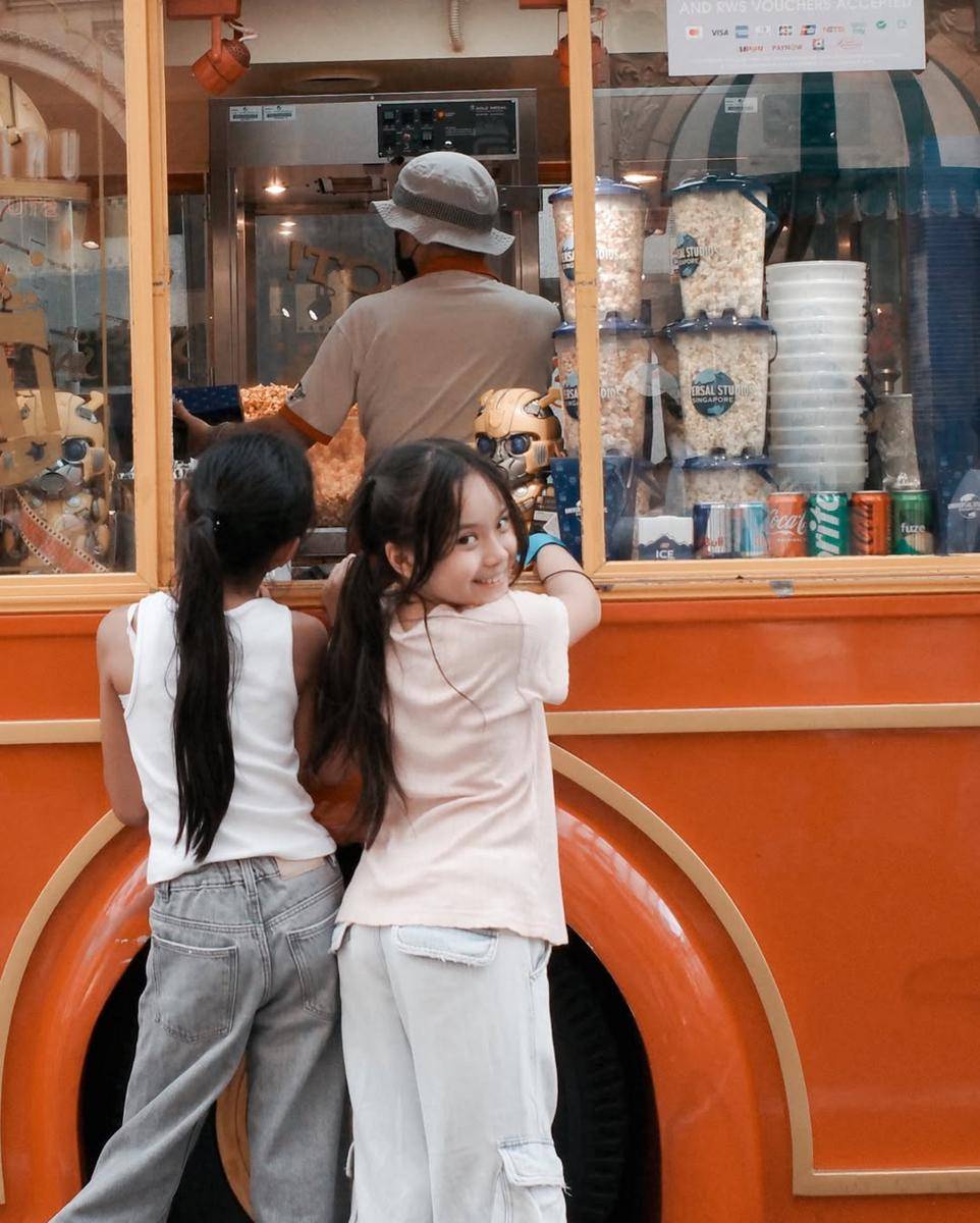 potret Gempita dan sahabat (instagram.com/gadiiing)