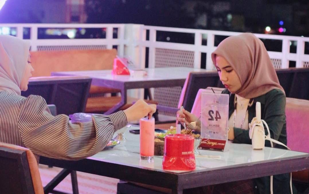 Senja Cafe & Rooftoop(instagram.com/senjacafe.rooftop)