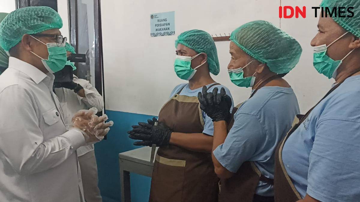 Cak Imin saat mengunjungi SPPG MBG di NTT