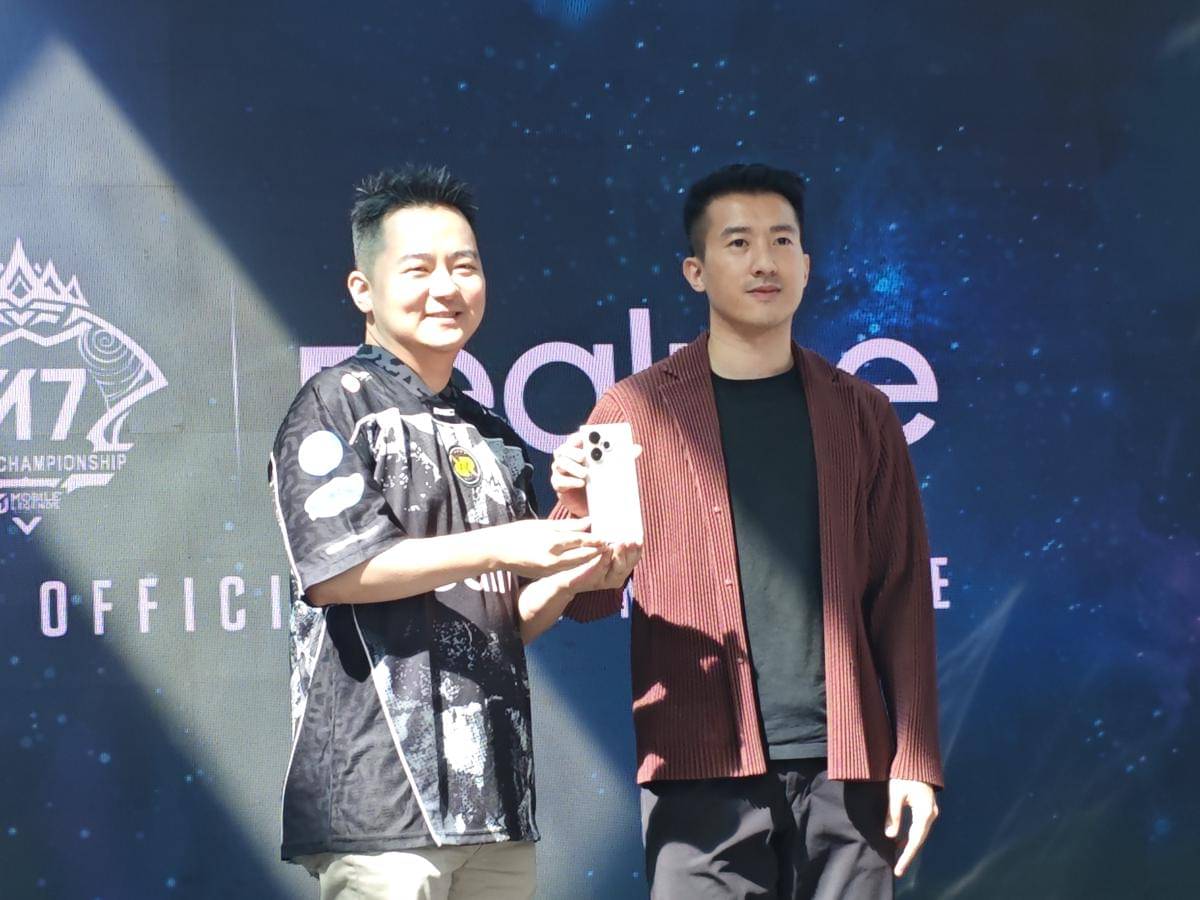 realme 15 Pro 5G x M7