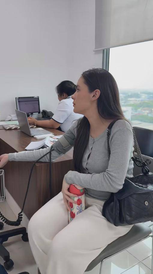 Steffi Zamora Cek Kandungan