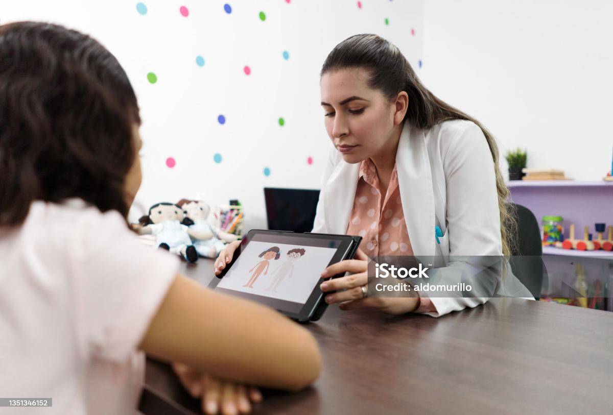 istockphoto-1351346152-2048x2048.jpg