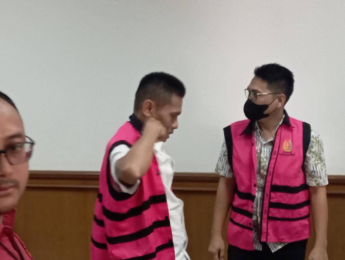 Kadis LH Tangsel dan pengusaha didakwa korupsi sampah
