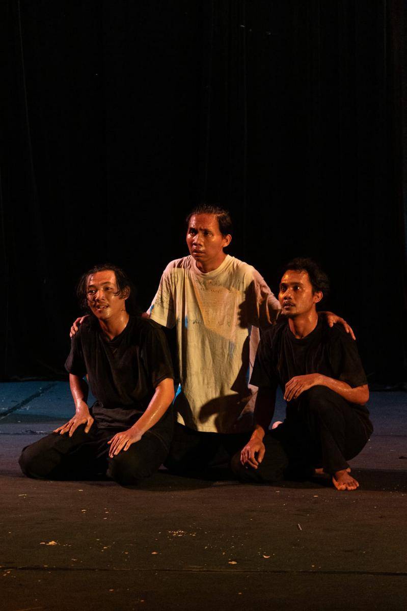 Pertunjukkan Teater oleh Komunitas Berkat Yakin (KoBer)