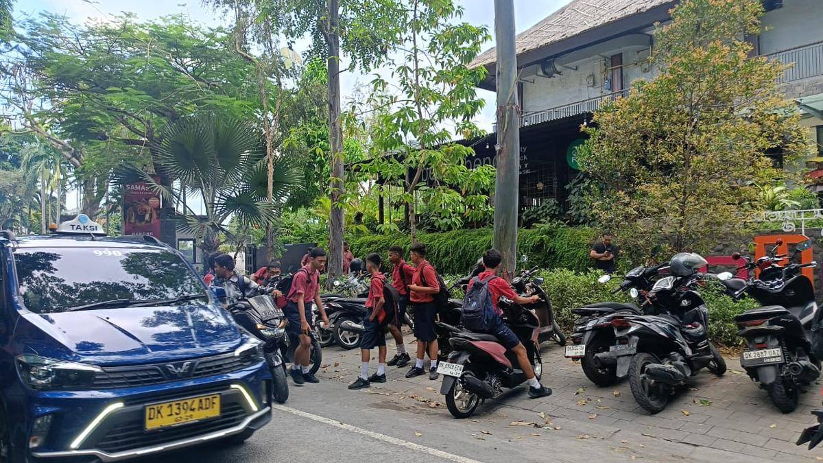 Siswa Bali