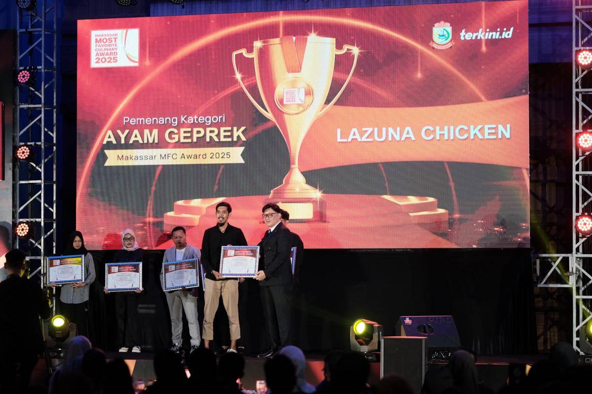 Lazuna Chicken menyabet gelar ayam krispi dan ayam geprek favorit warga Makassar. (Dok. Istimewa)