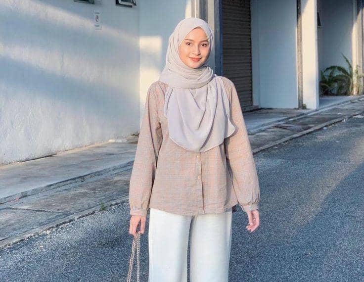 Baju Coksu Cocok dengan Jilbab Warna Apa? 12 Ide Paduan
