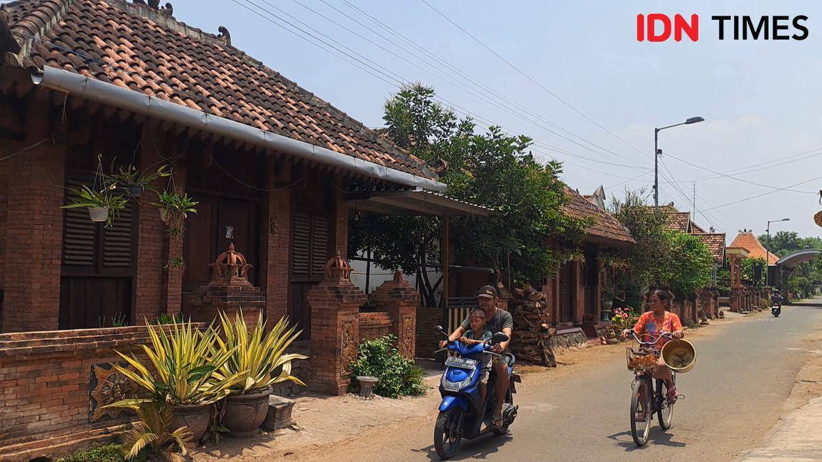 Kampung Majapahit Desa Bejijong Kecamatan Trowulan Kabupaten Mojokerto.