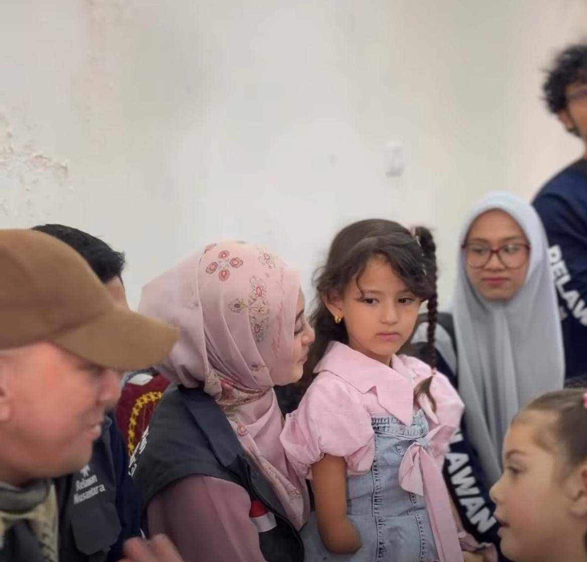 Nabilah Ayu kunjungi anak-anak Gaza penderita kanker di Jordania (instagram.com/tiim_peduli)