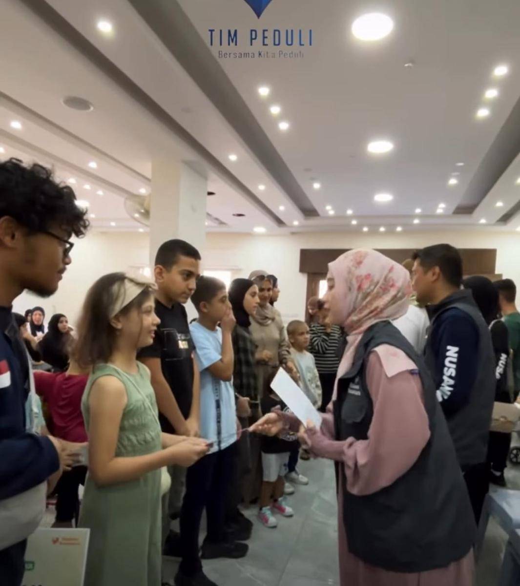 Nabilah Ayu kunjungi anak-anak Gaza penderita kanker di Jordania (instagram.com/tiim_peduli)