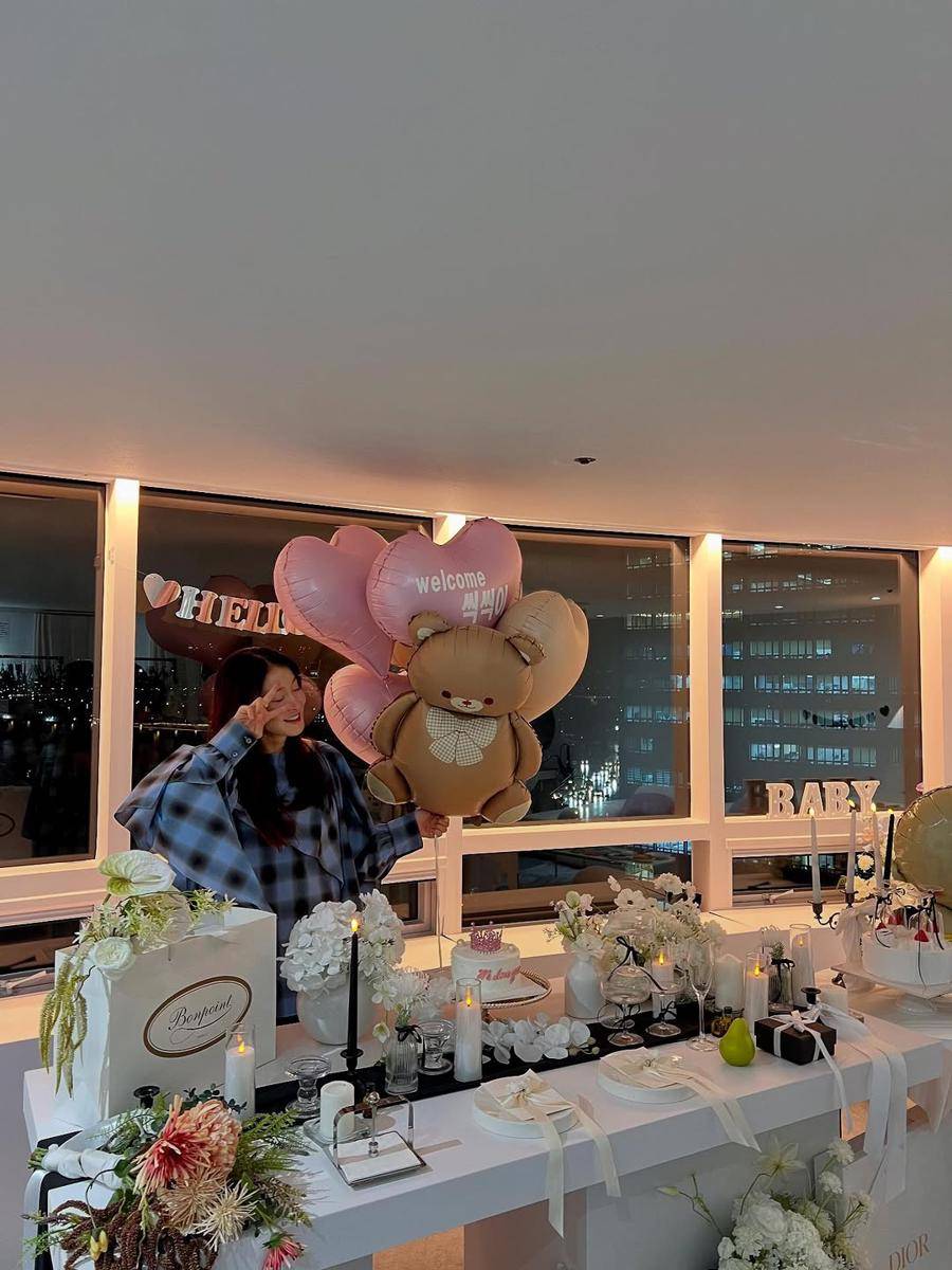 potret baby shower Lee Si Young (instagram.com/leesiyoung38)