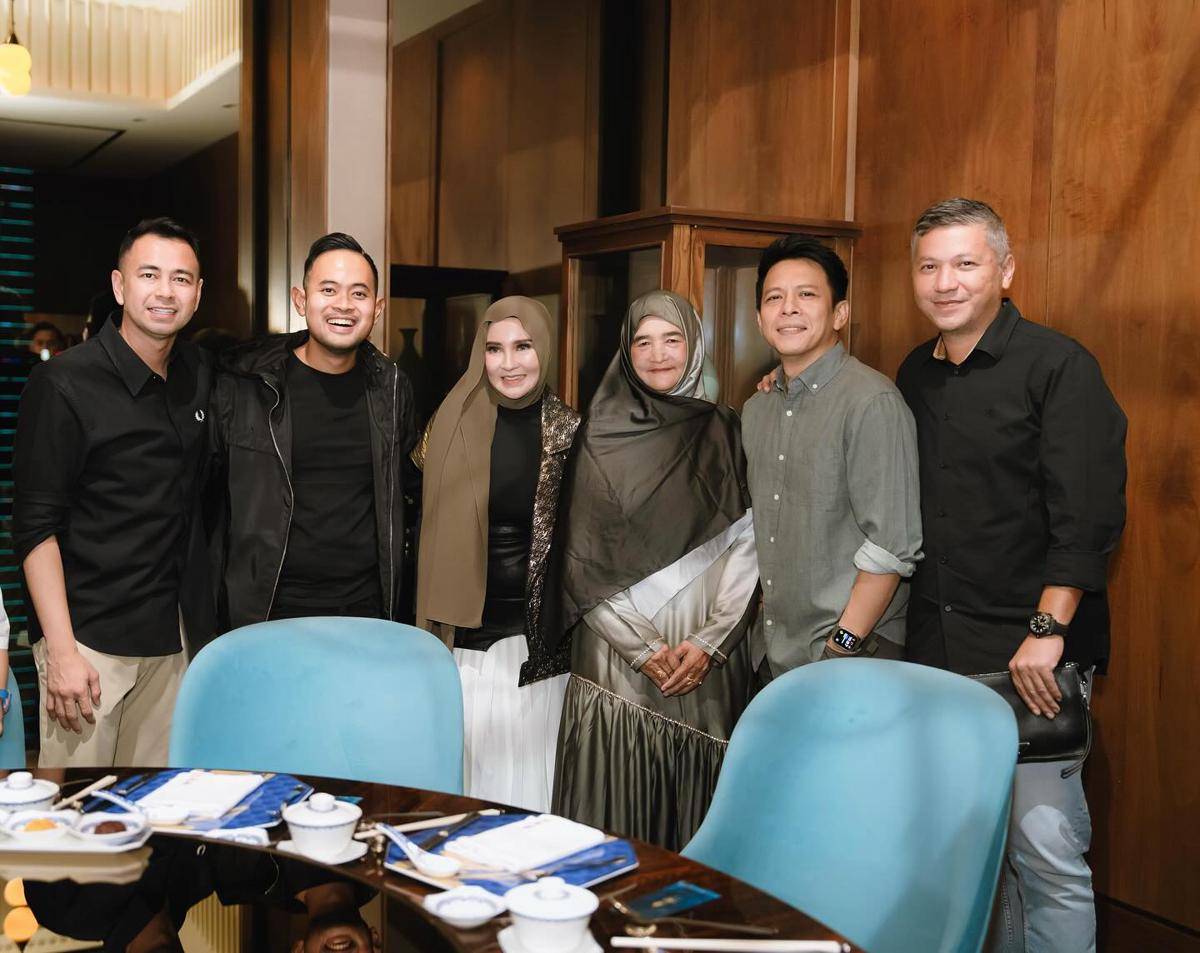  Ultah Ibunda Shandy Purnamasari (Instagram.com/juragan_99)