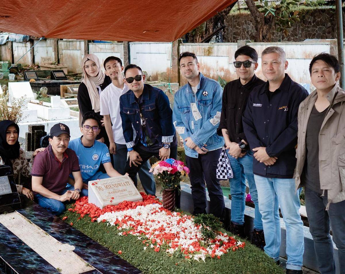 Ultah Ibunda Shandy Purnamasari (Instagram.com/juragan_99)