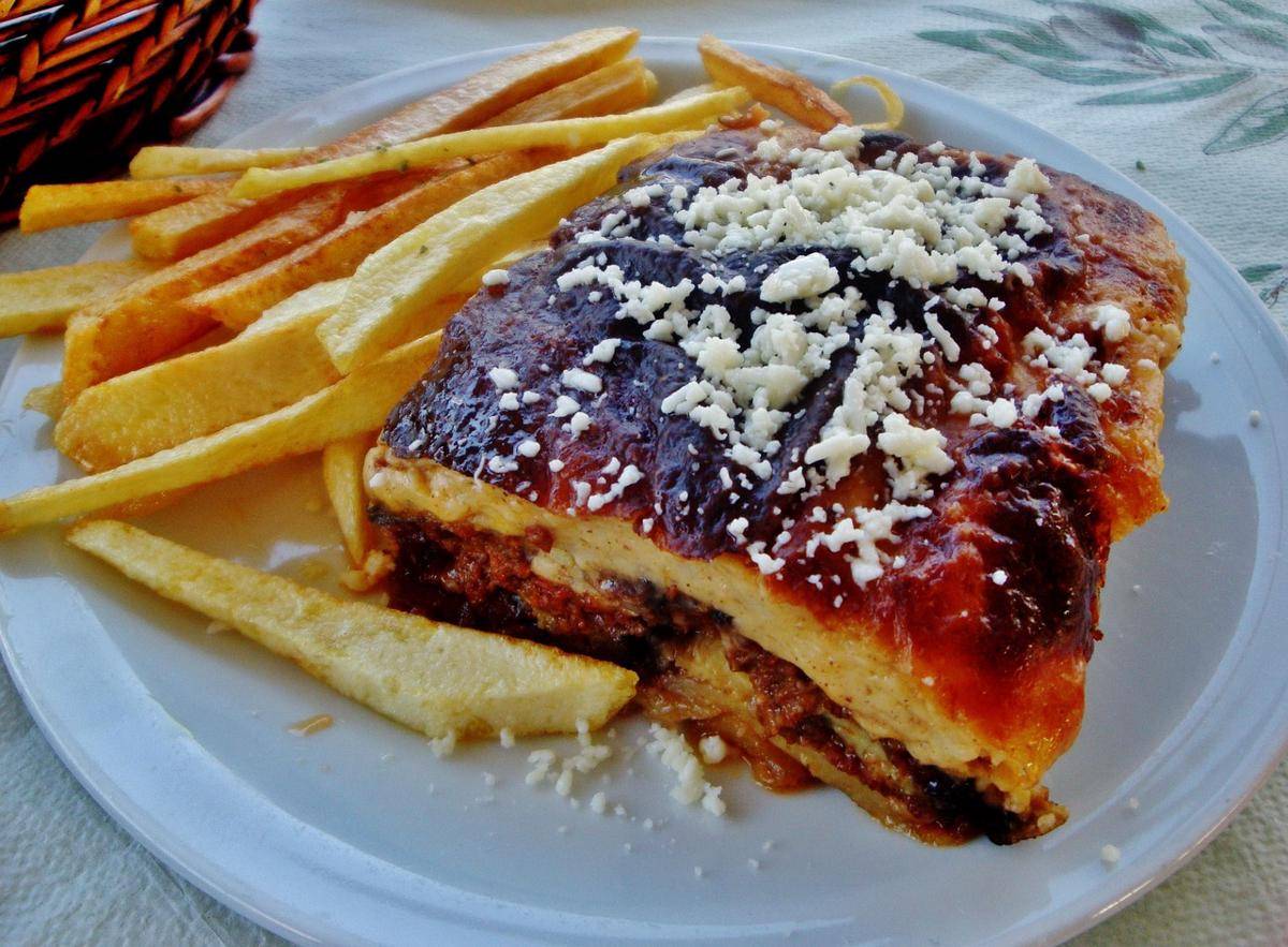 Moussaka (pixabay.com/ivabalk)  