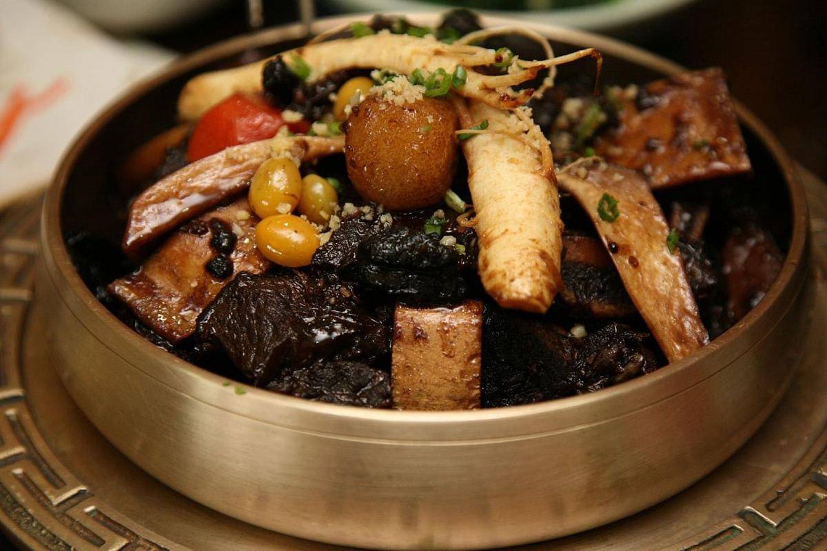 ilustrasi makanan Korea yang sudah ada sejak Dinasti Joseon (commons.wikimedia.org/Junho Jung)