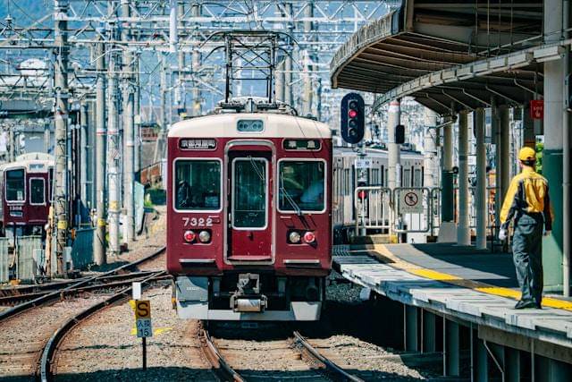ilustrasi kereta (unsplash.com/Natural Photos)