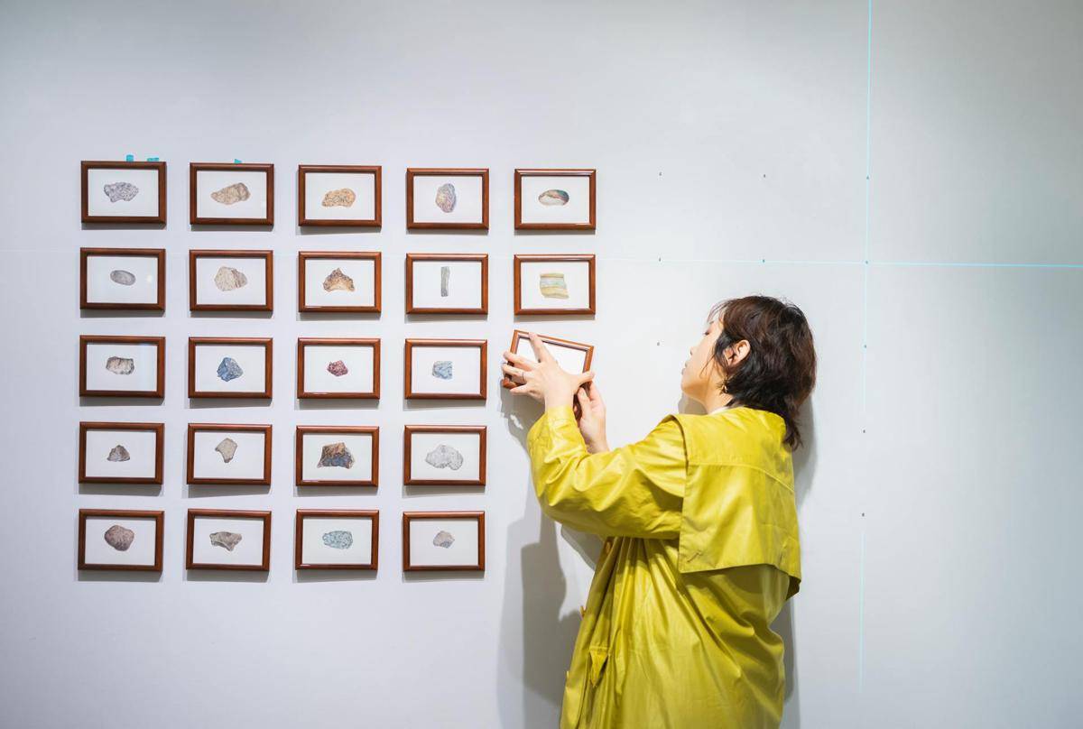 ilustrasi kurator museum 