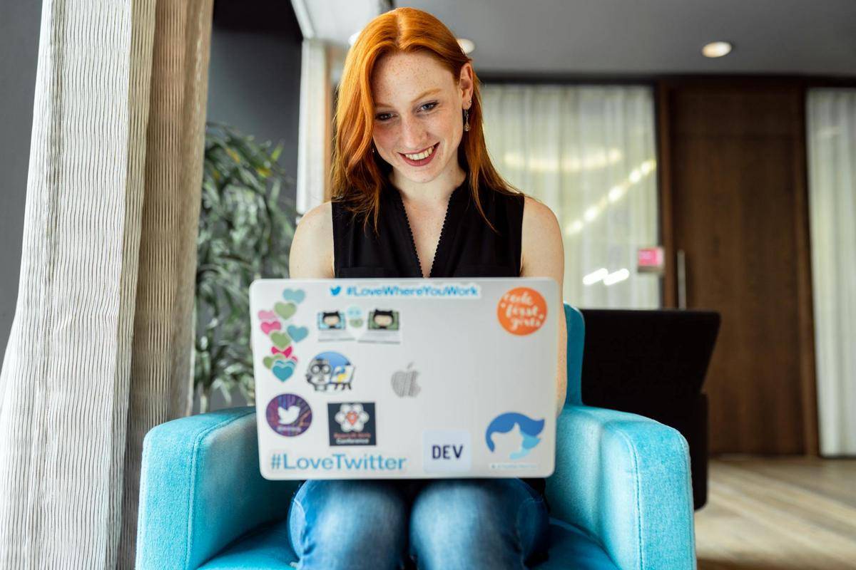 ilustrasi community manager (pexels.com/ThisIsEngineering)