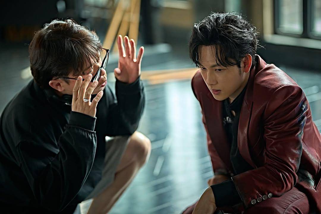 momen behind the scene film Mantis