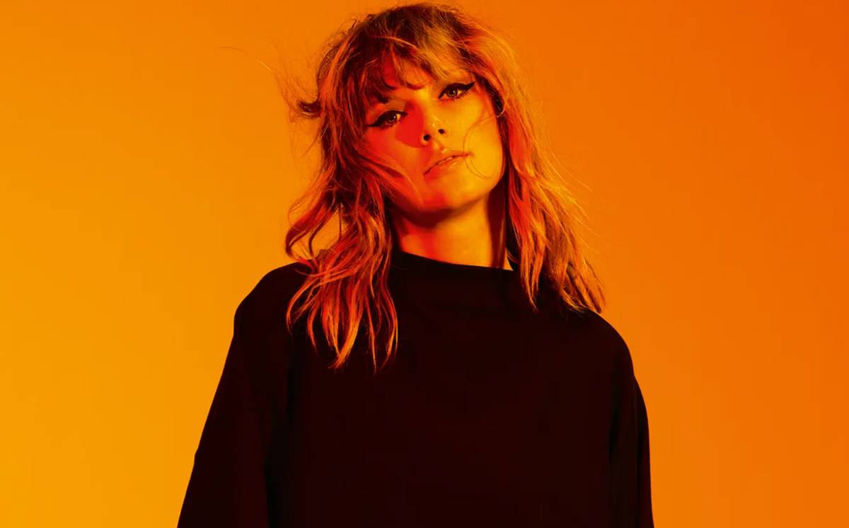 Taylor Swift dalam album reputation