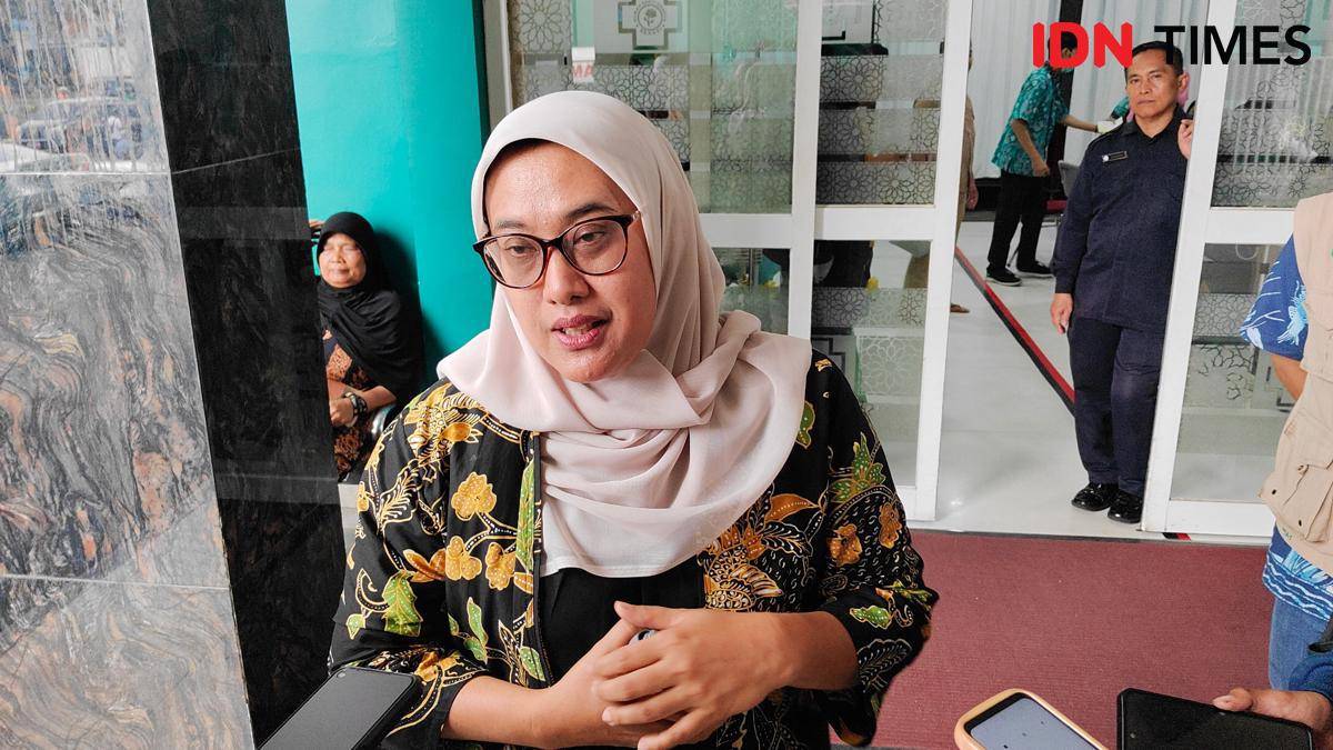 Kepala Dinas Kesehatan (Kadinkes) Kota Bekasi, Satia Sriwijayanti. (IDN Times/Imam Faishal) 