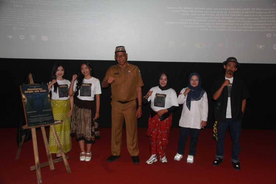 (Pemkot) Metro Apresiasi Pemutaran Perdana Film Pendek Edukasi Berjudul Jangan Ada Risau di Sekitarmu yang Berlangsung di Bioskop BES Cinema Metro