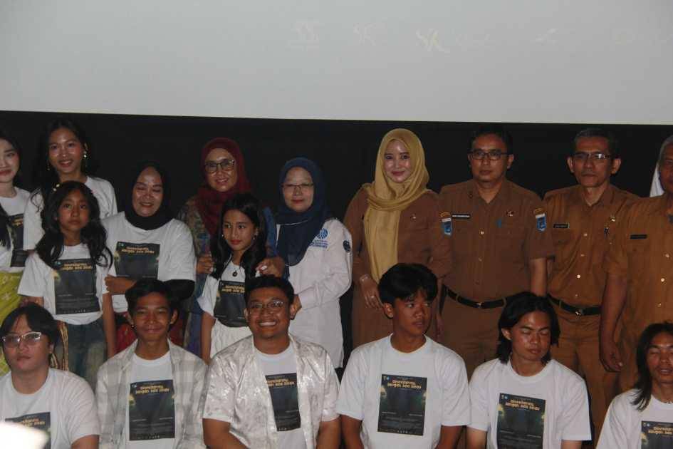 (Pemkot) Metro Apresiasi Pemutaran Perdana Film Pendek Edukasi Berjudul Jangan Ada Risau di Sekitarmu yang Berlangsung di Bioskop BES Cinema Metro