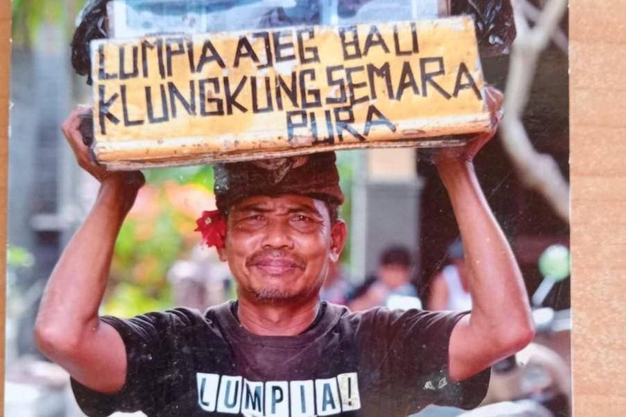 Pedagang Lumpia asal Desa Bungbungan, I Wayan Budiarta yang dilaporkan hilang oleh keluarganya.(Dok. IDN Times/istimewa)