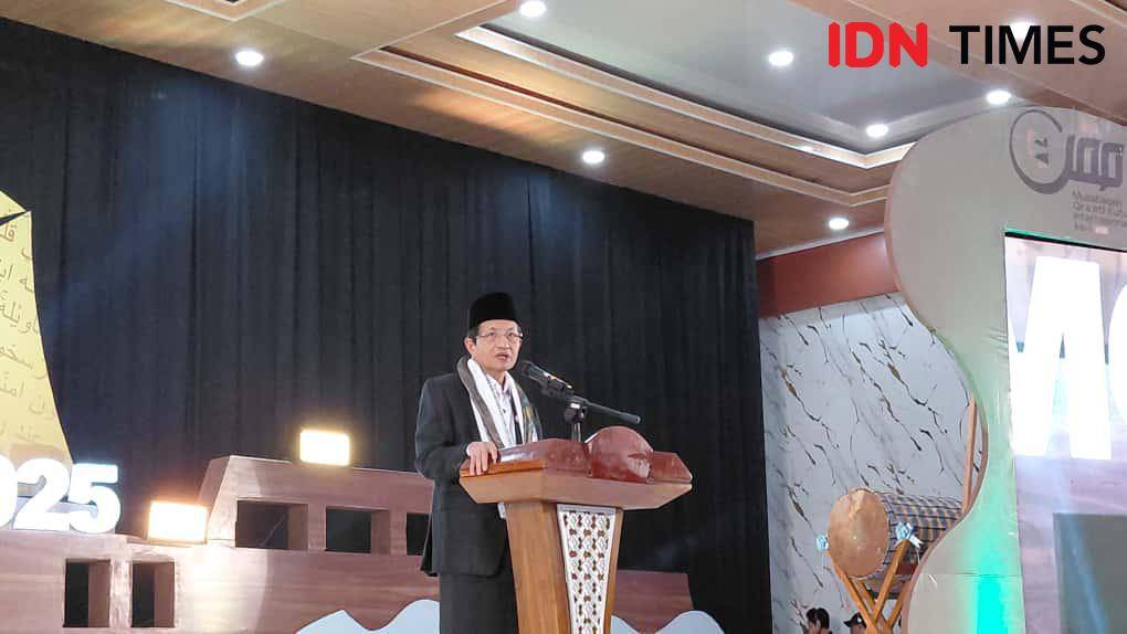 Menteri Agama Nasaruddin Umar membuka ajang Musabaqah Qiraatil Kutub Internasional (MQKI) I tahun 2025, yang digelar di Pondok Pesantren As'adiyah Wajo, Sulawesi Selatan, Kamis (2/10/2025). (IDN Times/Aan Pranata)